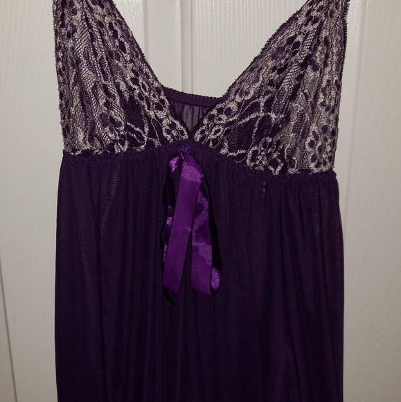 Purple lingerie - Picture 1 of 3